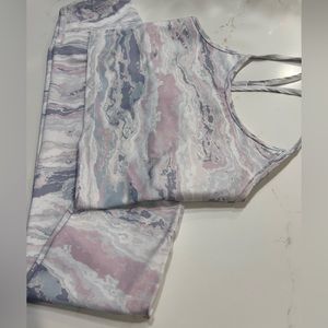 Beyond Yoga Size L tank and size M leggings matching set